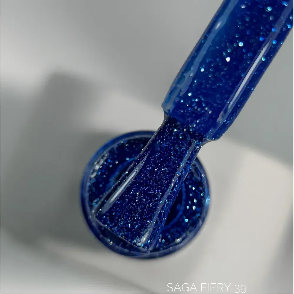 Гель-лак Saga Professional Fiery Gel 39 ярко-синий со светоотражающими шиммерами 10 мл