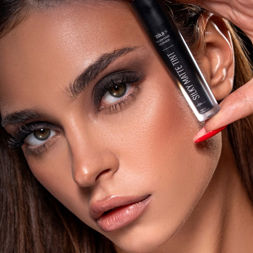 Тіні для повік рідкі ZOLA Valentina Lelyukh Silky Matte Tint 05 Black Velvet 3.2 г