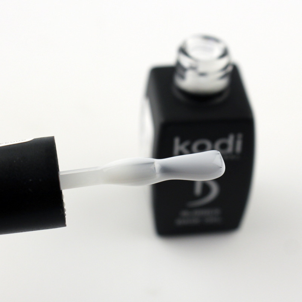 База каучукова для гель-лаку Kodi Professional Rubber Base Gel Milky. колір молочний. 8 мл