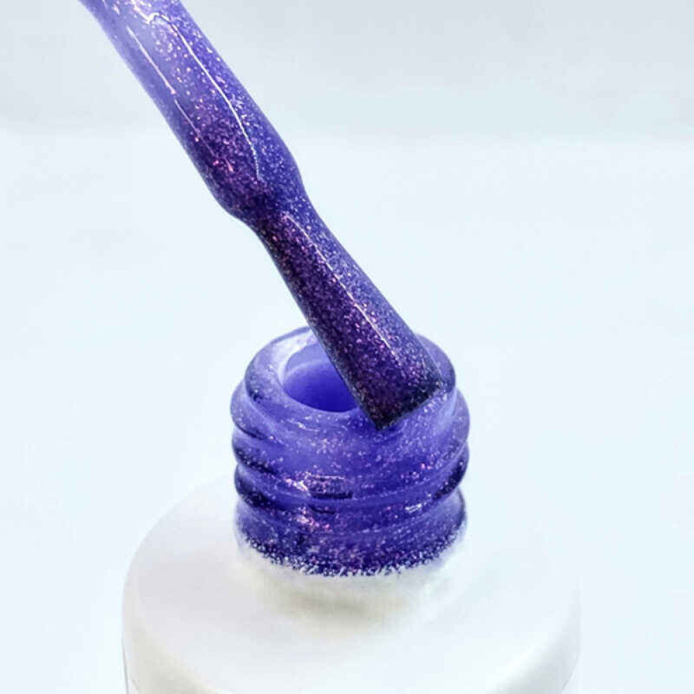 База-хамелеон цветная Adore Professional Aura Base 05 с микроблеском. фиолетовый. 8 мл